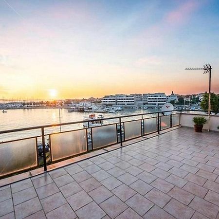 Amazing Seaview Apartment With A Balcony Near The Beach - Kneza Trpimira I Zadar Extérieur photo