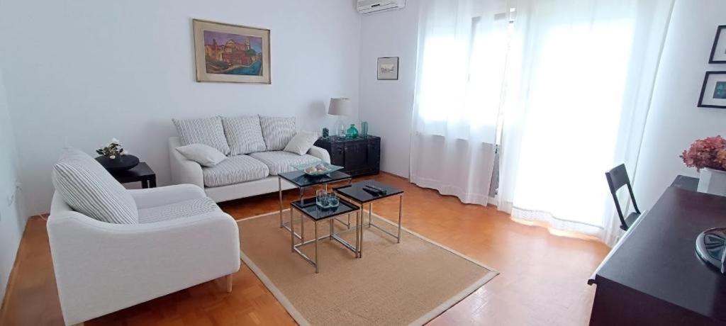 Amazing Seaview Apartment With A Balcony Near The Beach - Kneza Trpimira I Zadar Extérieur photo