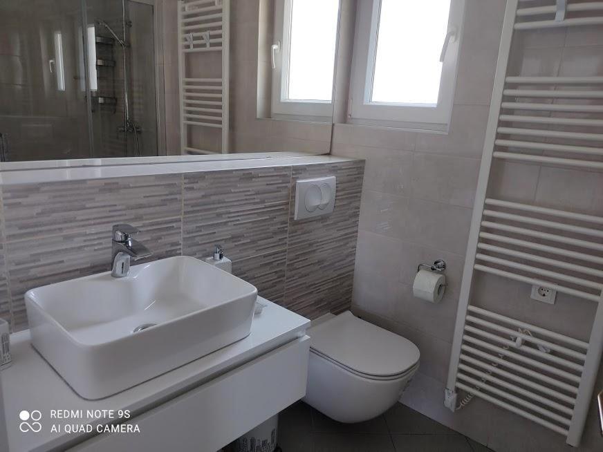 Amazing Seaview Apartment With A Balcony Near The Beach - Kneza Trpimira I Zadar Extérieur photo